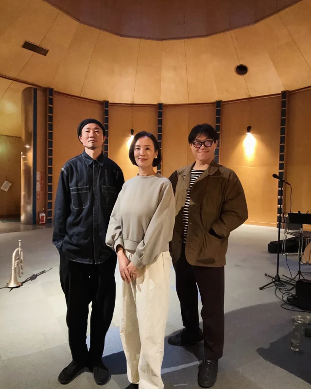 本日は春の嵐吹き荒れる中、アンサリーさんのリハーサル。
何かと話題の尽きない充実の1日でした。

5/10＠高崎芸術劇場
5/16＠名古屋ちくさ座
にてお待ちしております！

#アンサリー 
#小林創 
#飯田玄彦 
#小池龍平 
#高崎芸術劇場 
#ちくさ座 
#千種文化小劇場